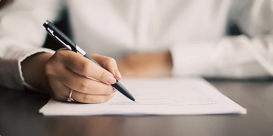 Cliente recebendo atendimento imobiliário